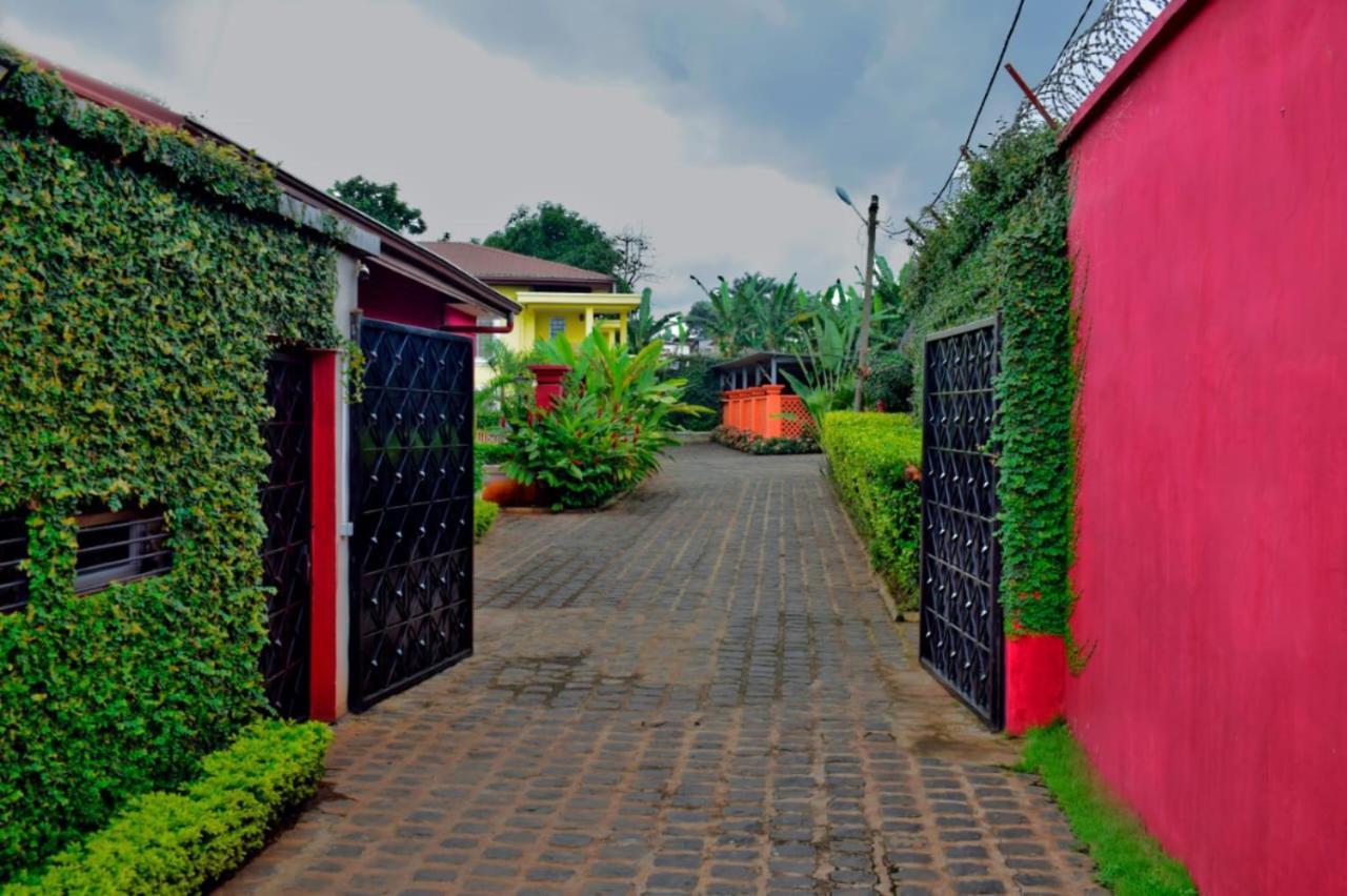 Riad Prince Louis Yaoundé 外观 照片
