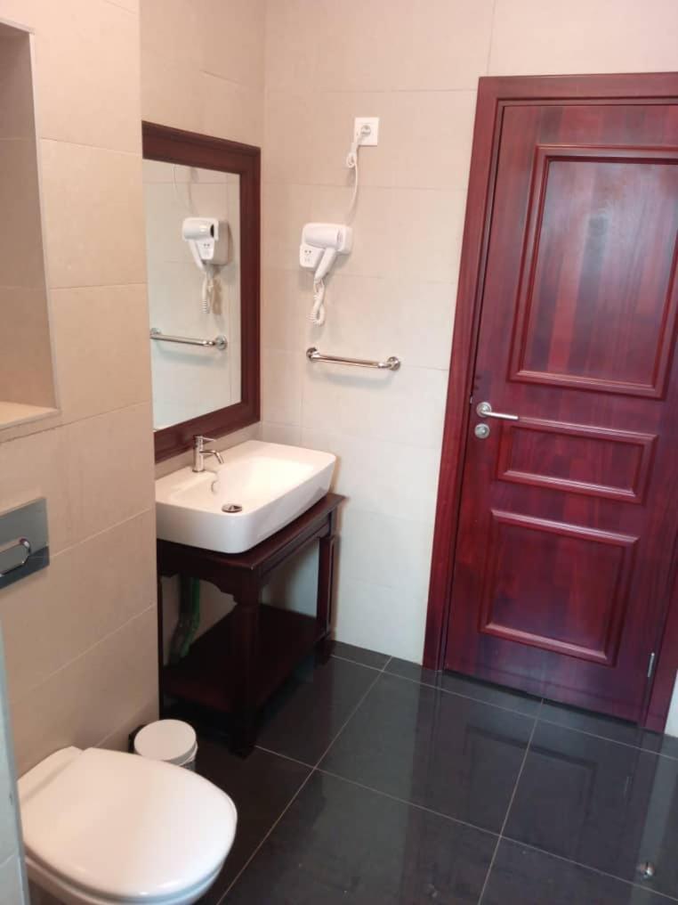Riad Prince Louis Yaoundé 外观 照片
